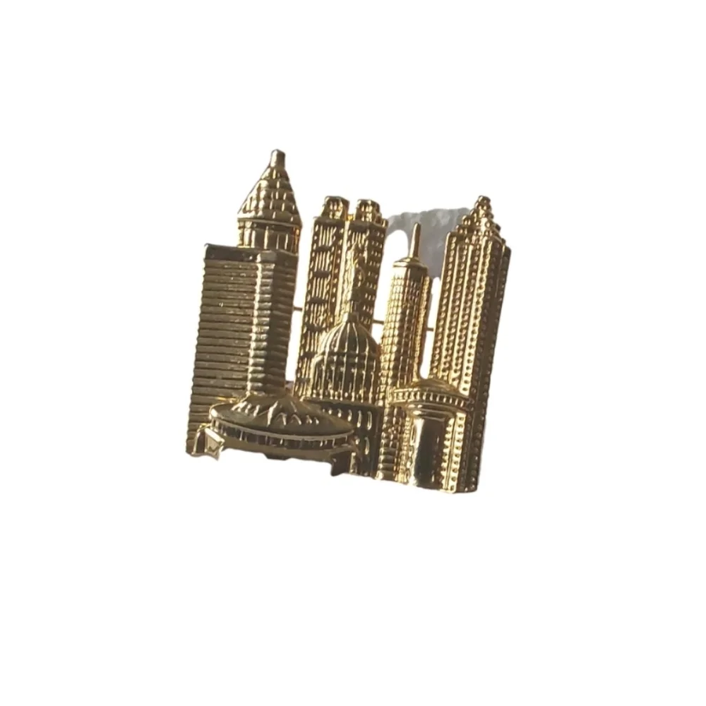SKY‎ SKRAPER GOLD PIN BROOCH